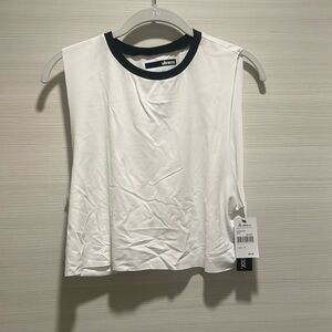 ULTRACOR TANK SIZE M NWT